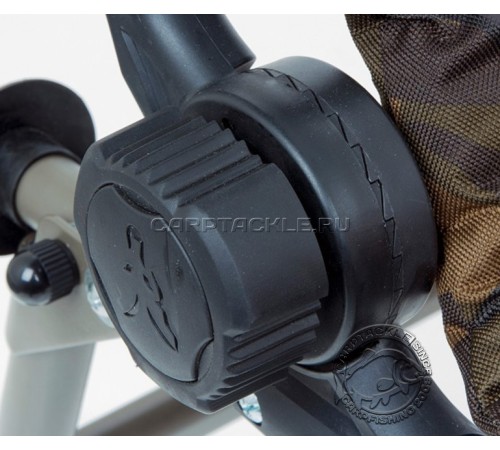 Кресло с подлокотниками Fox R2 Camo Chair