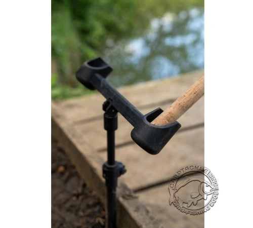 Регулируемая перекладина с чашками Korum Adjustable Butt Cup Buzz Bar