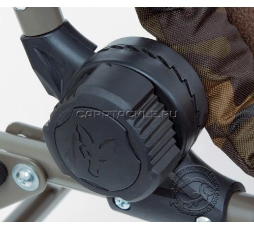 Кресло с подлокотниками Fox R3 Camo Chair